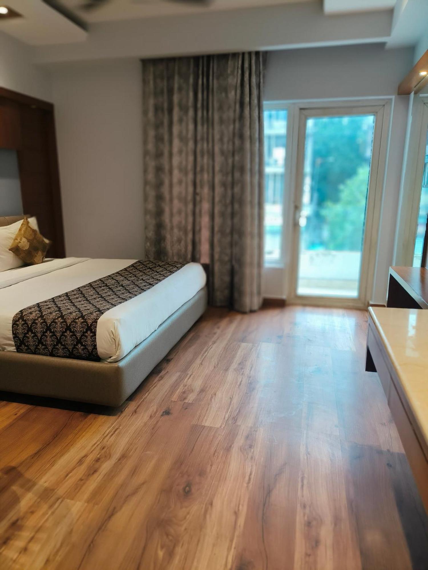 Hotel The Pearl, Center - Traveler's Choice Award Winner For 2025 4*